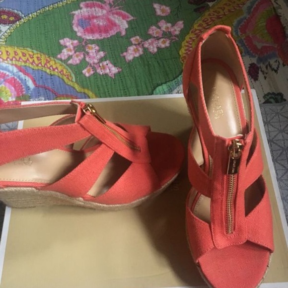 Shoes - Picture 6 of 6